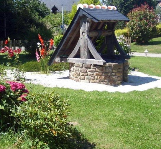 Domaine De La Basse Orme Bed & Breakfast Les Iffs Bagian luar foto