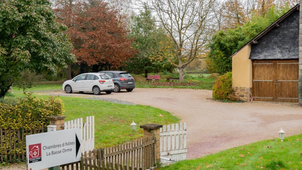 Domaine De La Basse Orme Bed & Breakfast Les Iffs Bagian luar foto